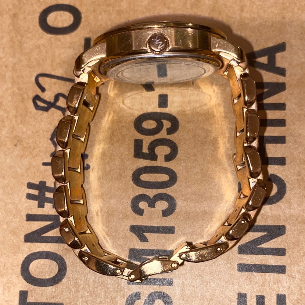 Michael Kors Rose Gold Watch with Crystal Face/ YES OPEN TO OFFER$ - Picture 8 of 9